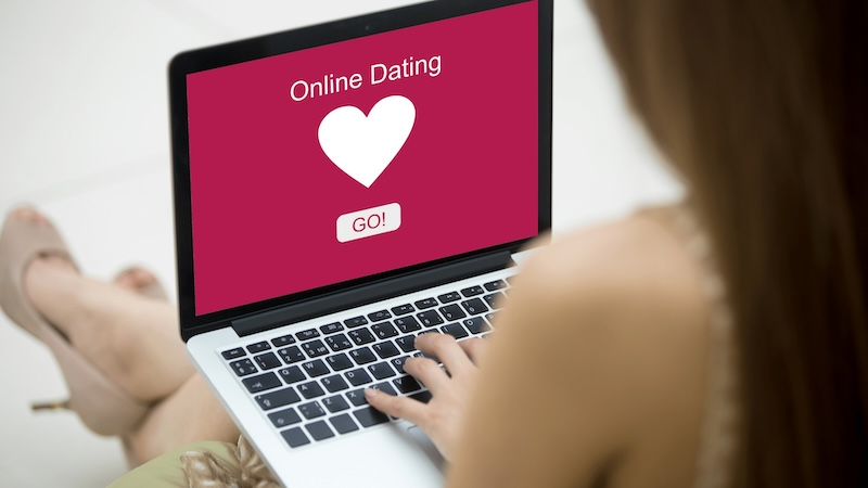 Virtual Dating in the Digital Age: Navigating Relationships in a Screen-Centric World